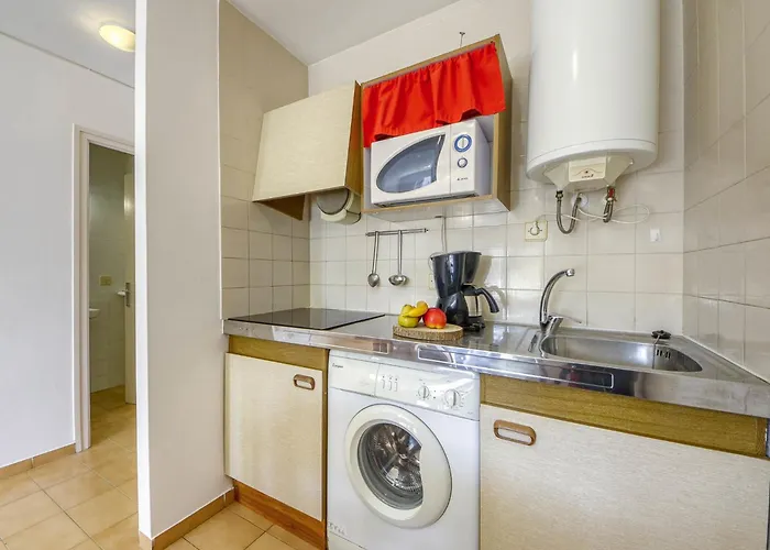 Mismar-10 By Interhome